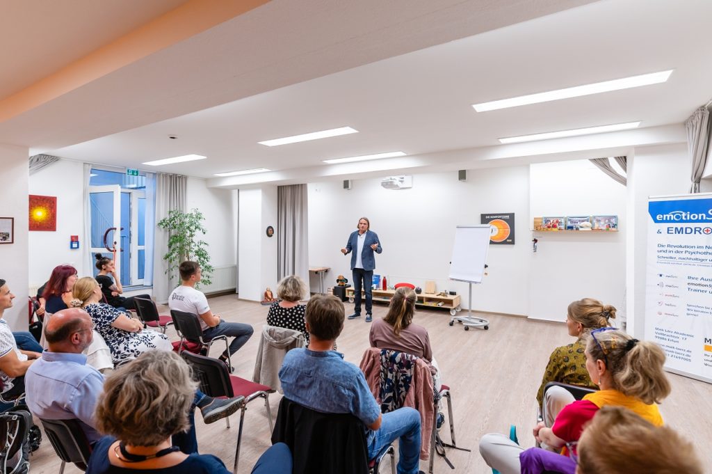 Systemischer Coach Berater Aufstellung Ausbildung NLC Maik Lärz